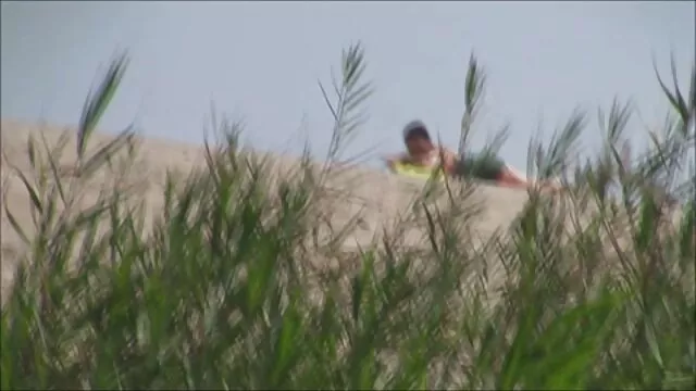 ディックは新年に若く、思いやりがあり、愛情のある女性になります。 女の子 の ため の アダルト ビデオ