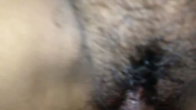 アジアの女の子巧みに物事とともに彼女の足 女性 用 アダルト ビデオ