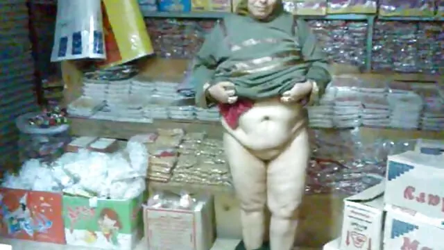 二つの成熟した女性は、彼らのパートナーを残酷に犬の位置にソファの上に性交させる アダルト ビデオ 女性 向け 無料