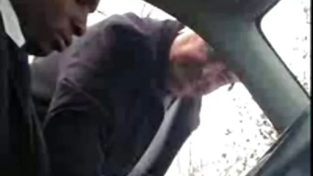 若いポルノモデル運命は車のすぐ隣に男を犯す 女の子 の 為 の アダルト ビデオ