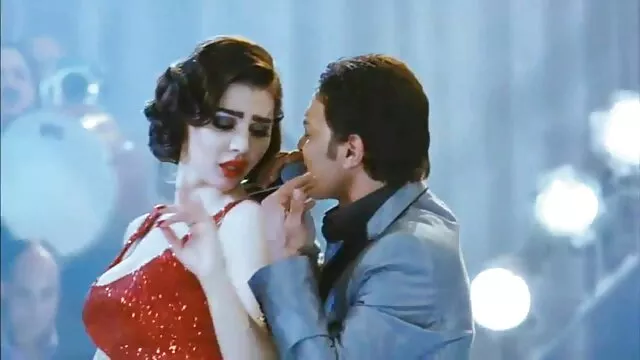 赤毛の成熟したふしだらな女の口の中に今あり、彼女の大きなおっぱいを持っている男性と性交 女性 向け アダルト ビデオ