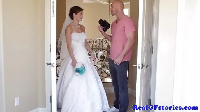 若い男の強いコックに乗ってスキニーと美しい魅力的な成熟した女性 女性 の 為 アダルト ビデオ