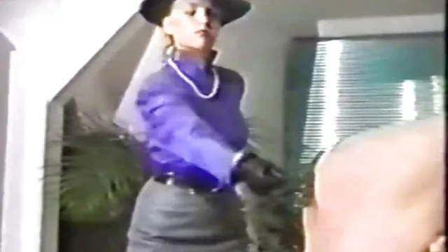 ポルノモデルは賛辞のためにあなたを吸うでしょう。 女 用 アダルト ビデオ