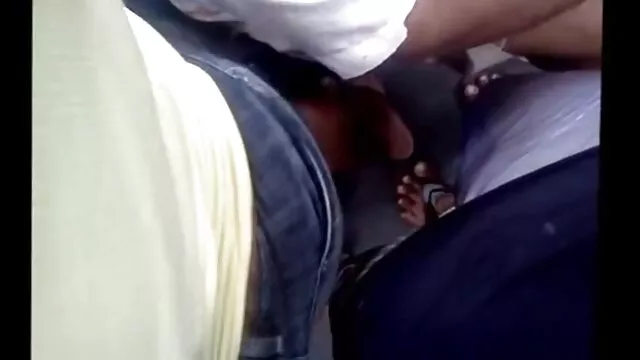 黒人女性と非常に背の高い男。 女性 向け 無料 エロ ビデオ