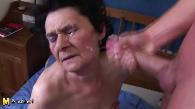 美味しいごっくん食べる熟女の素人編 女の子 の ため の アダルト ビデオ