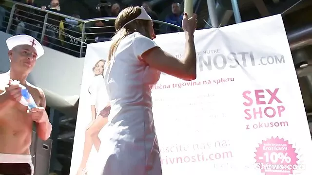 タイマッサージの若いマッサージCocks成熟したアドバイスを提供します 女性 向け 無料 エロ ビデオ