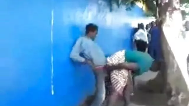 若いが、経験豊かな、三つを持っています エロ ビデオ 女性 向け