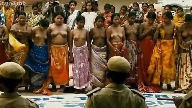 ディルドとセックススプレーと成熟した黒人女性のザーメンの膣 女性 が 見る エロ ビデオ