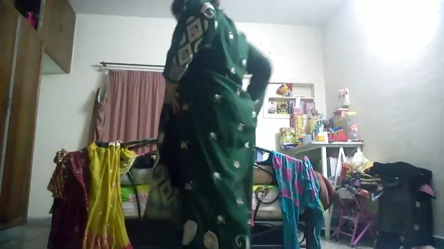 成熟した主婦が欲しい絶望的なセックスと隣人 女性 の ため の アダルト ビデオ