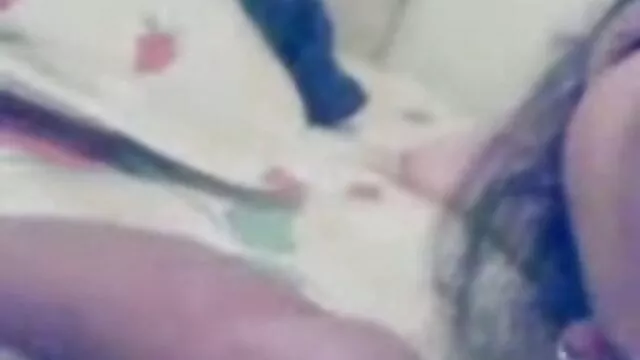 成熟した日本人女性毛の商品につ葉の部屋で飲んだ彼女の夫と膣. アダルト ビデオ 女性 専用