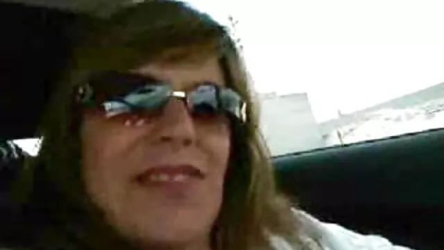 恥知らずのブロンドは彼女の猫を濡らし、彼女のピンクのお尻は激しく犯される。 女性 用 エロ ビデオ