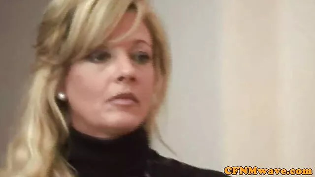 ポルノは初めてのレズビアン性を試みる 女性 向け アダルト ビデオ